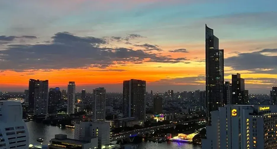 Wohnung zur Miete mit 1 Zimmer in Bang Rak, Bangkok