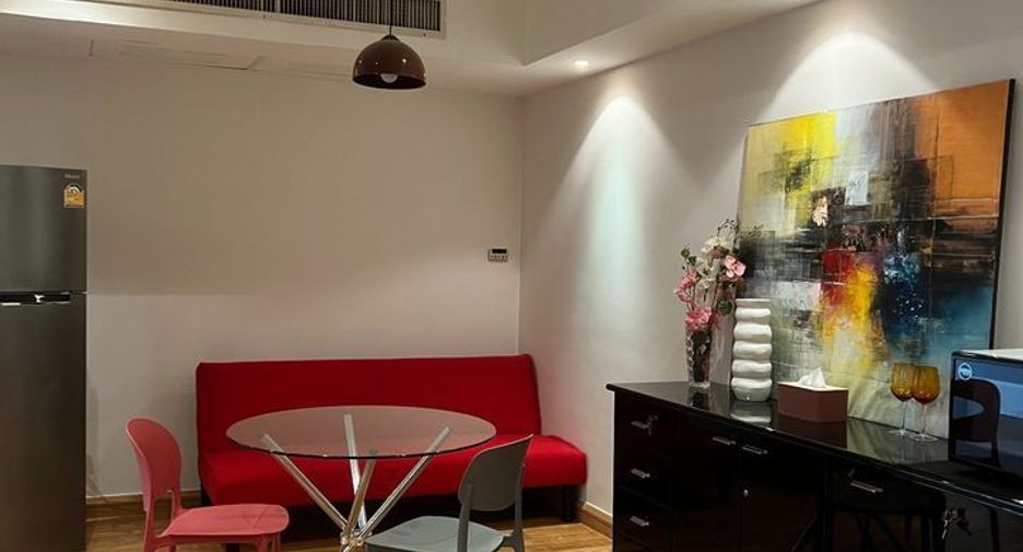 Wohnung zur Miete mit 1 Zimmer in Bang Rak, Bangkok