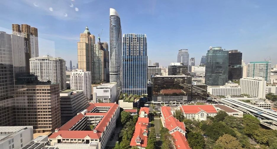 À louer 3 chambres condo à Pathum Wan, Bangkok