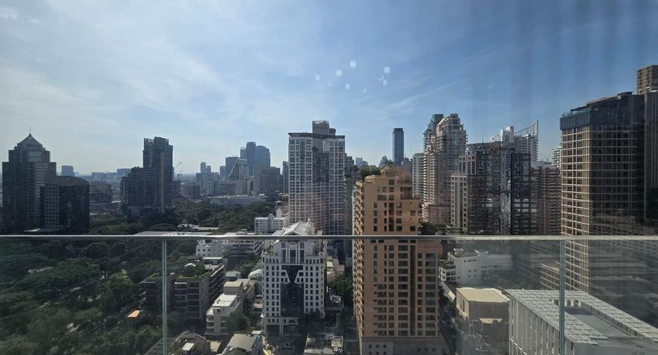 À louer 3 chambres condo à Pathum Wan, Bangkok