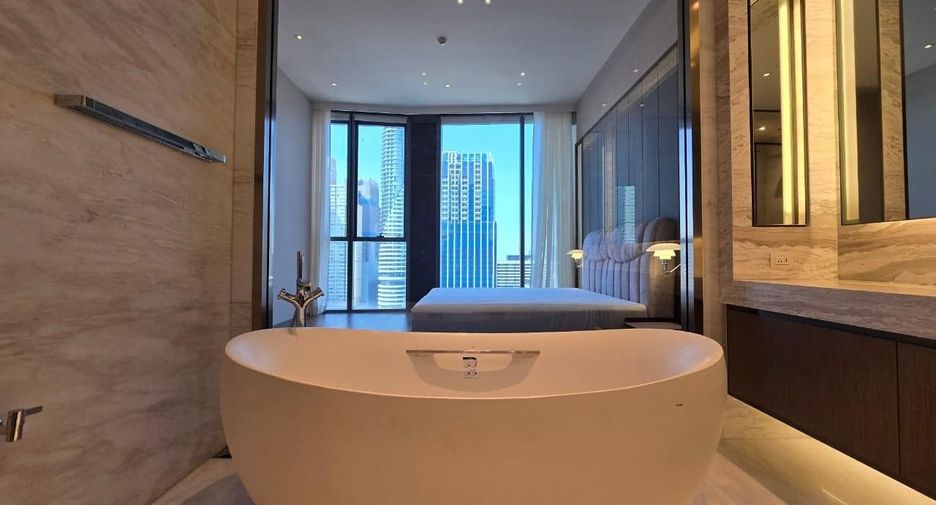 À louer 3 chambres condo à Pathum Wan, Bangkok