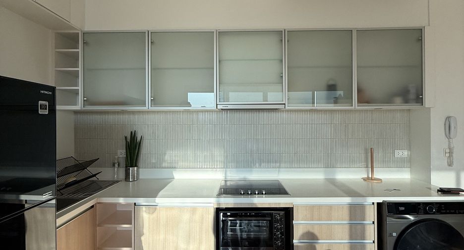 For rent 2 bedrooms condo in Yan Nawa, Bangkok