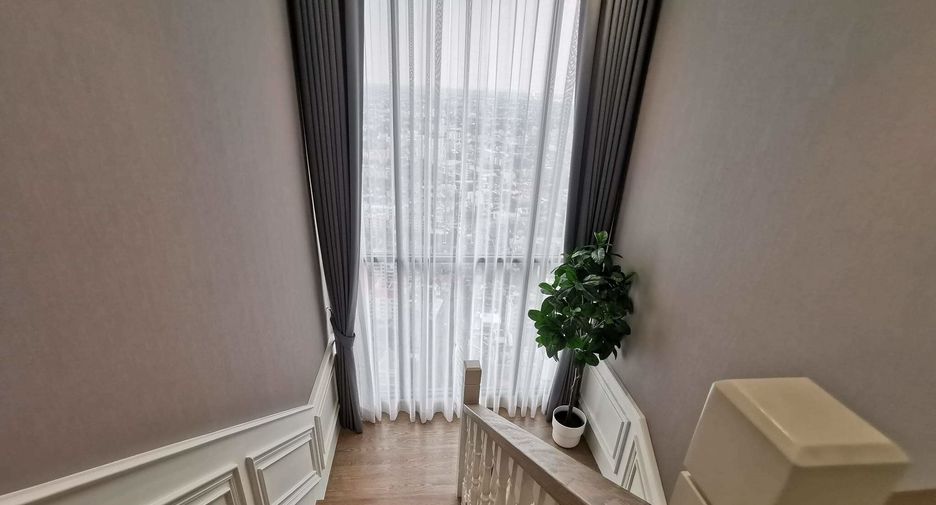 For sale 3 bedrooms condo in Watthana, Bangkok