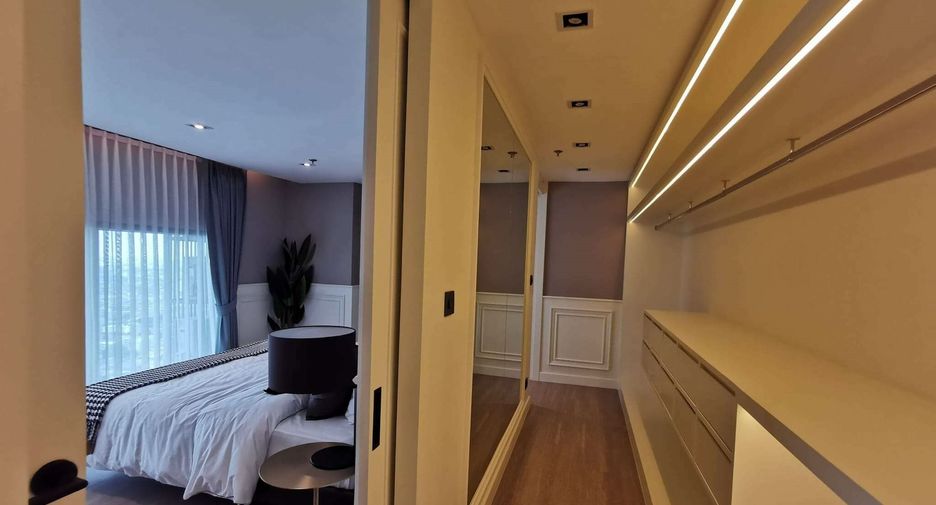For sale 3 bedrooms condo in Watthana, Bangkok