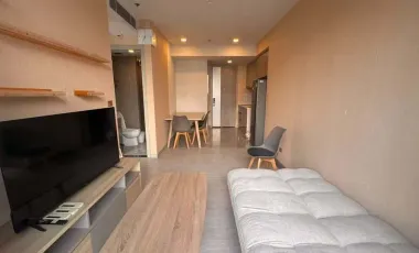Condo en alquiler de 2 habitaciones en Huai Khwang, Bangkok