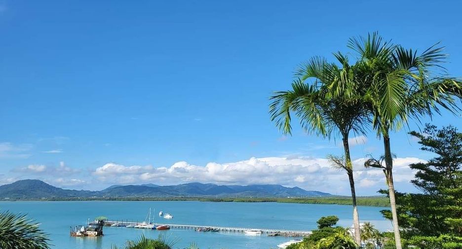 Villa en venta y en alquiler de 6 habitaciones en Thalang, Phuket
