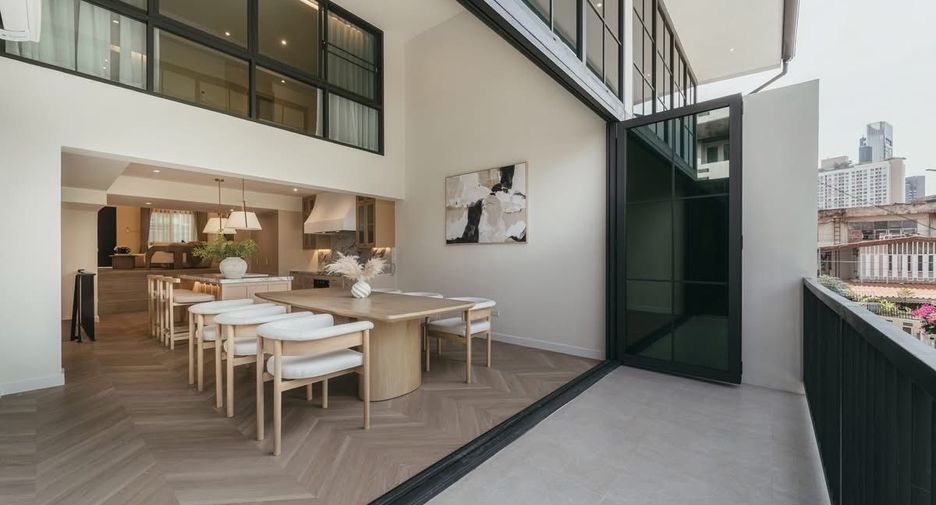 Reihenhaus zum Kauf und zur Miete mit 5 Zimmer in Khlong Toei, Bangkok