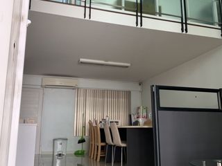 Casa adosada en venta de 3 habitaciones en Chom Thong, Bangkok