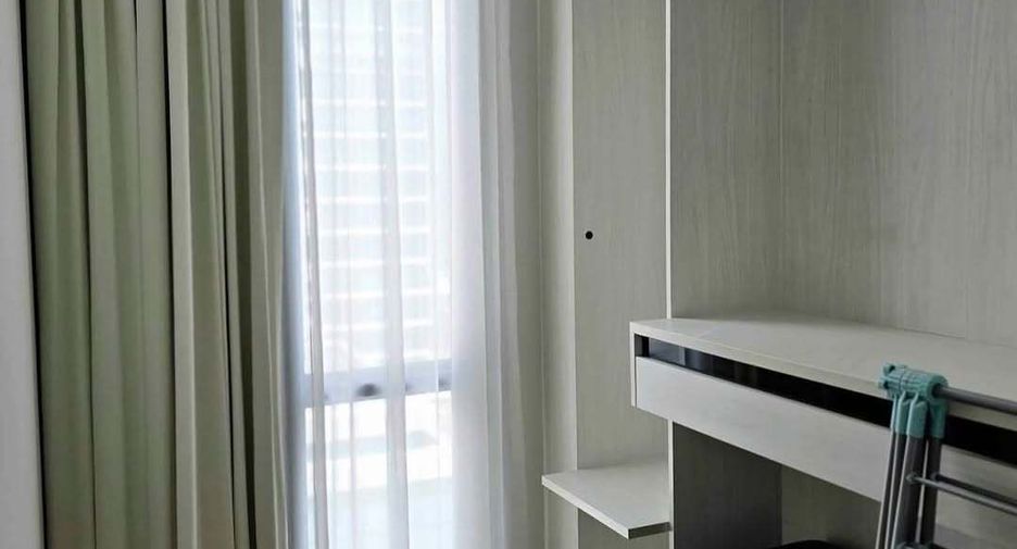 À louer 2 chambres condo à Pathum Wan, Bangkok