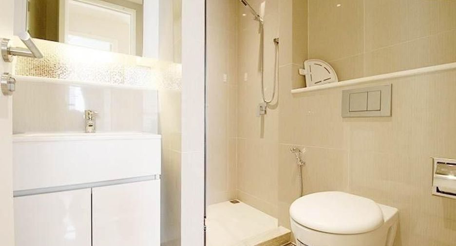 Condo en venta y en alquiler de 2 habitaciones en Watthana, Bangkok