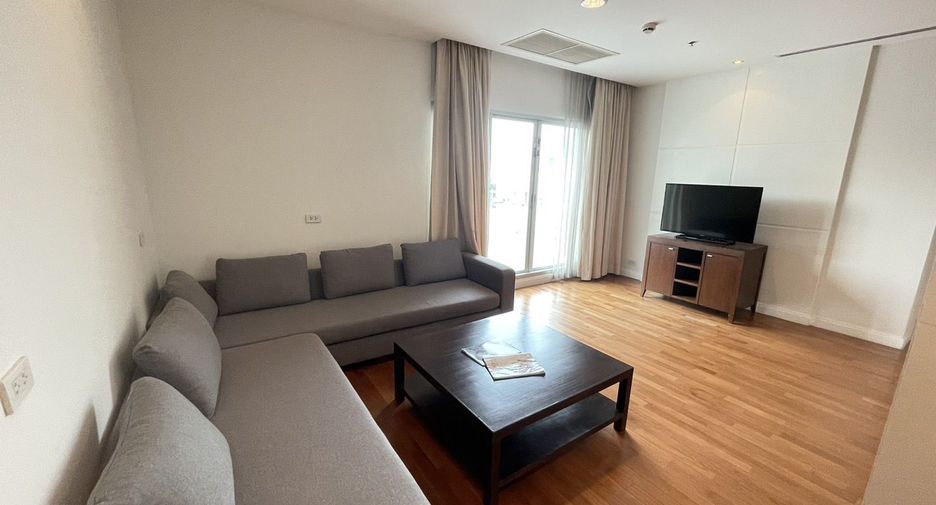 For rent 4 bedrooms apartment in Pathum Wan, Bangkok