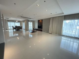For rent 4 ベッドルーム apartment in Pathum Wan, Bangkok