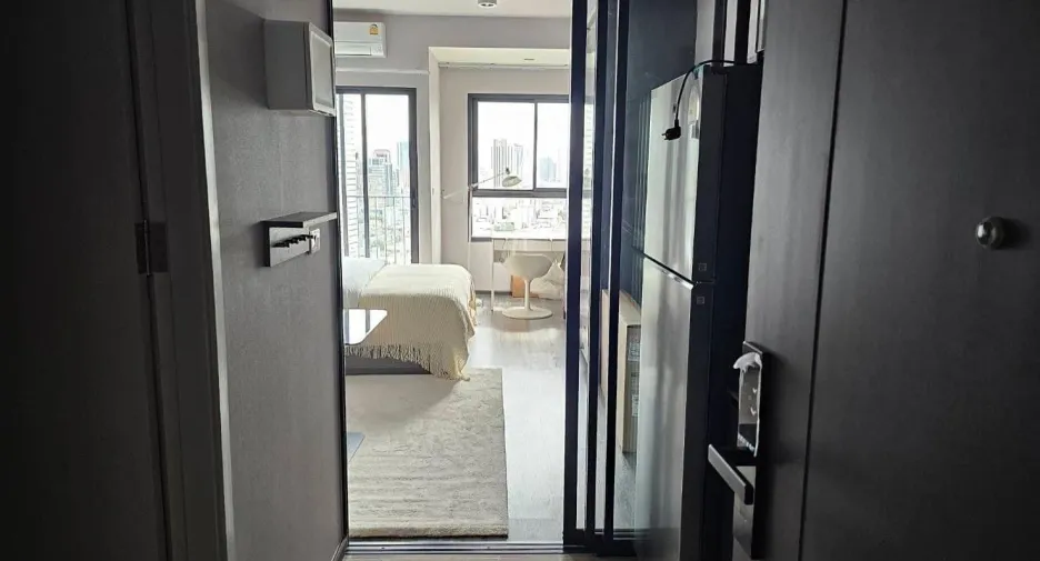For rent studio condo in Bang Rak, Bangkok