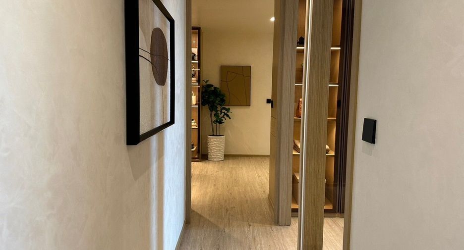 For sale 3 bedrooms condo in Phaya Thai, Bangkok