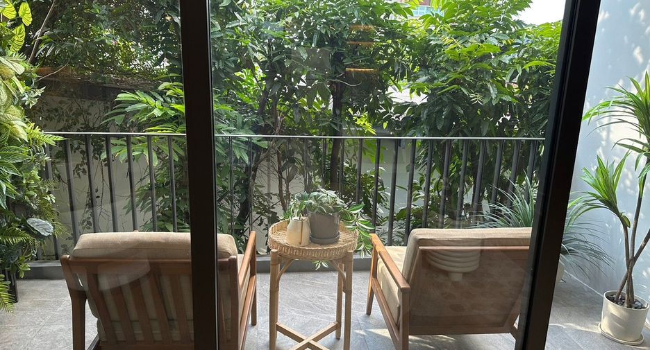 For sale 3 bedrooms condo in Phaya Thai, Bangkok