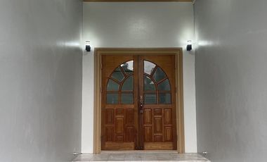 Casa adosada en venta de 3 habitaciones en Bang Kapi, Bangkok