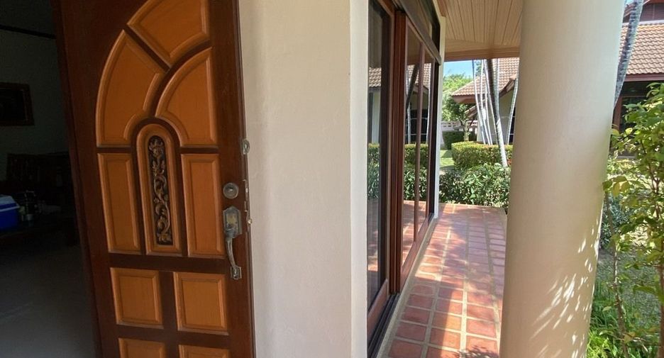 For sale 6 bedrooms villa in Mueang Phuket, Phuket