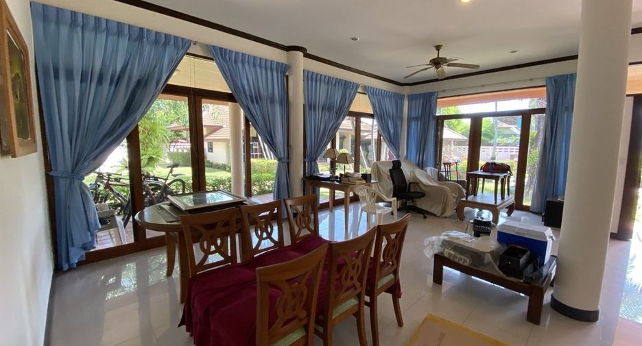 For sale 6 bedrooms villa in Mueang Phuket, Phuket