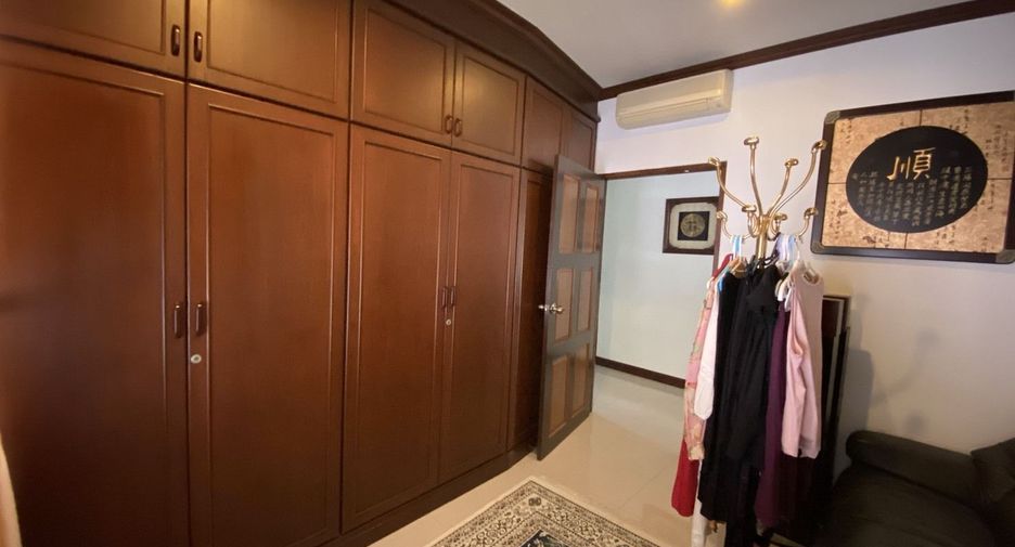 For sale 6 bedrooms villa in Mueang Phuket, Phuket