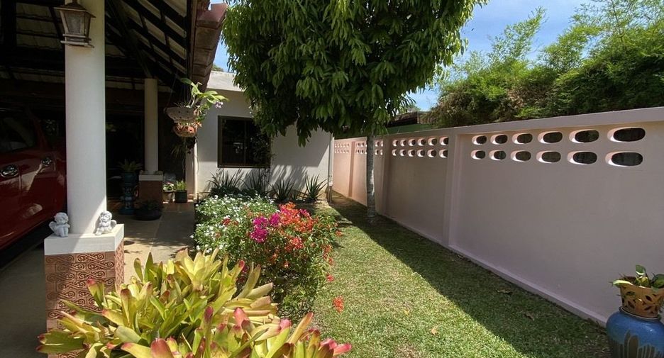 For sale 6 bedrooms villa in Mueang Phuket, Phuket