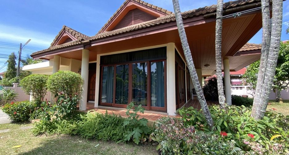 For sale 6 bedrooms villa in Mueang Phuket, Phuket