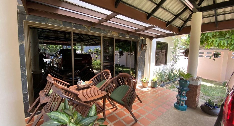 For sale 6 bedrooms villa in Mueang Phuket, Phuket
