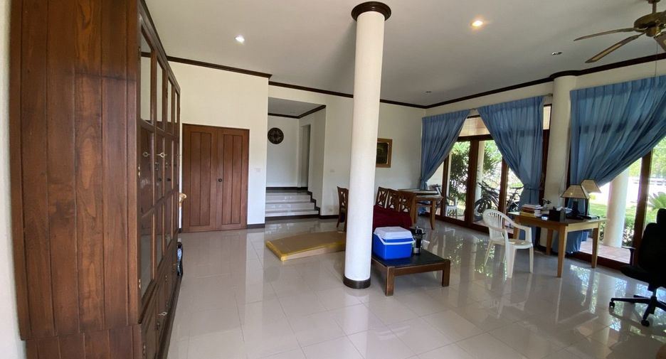 For sale 6 bedrooms villa in Mueang Phuket, Phuket