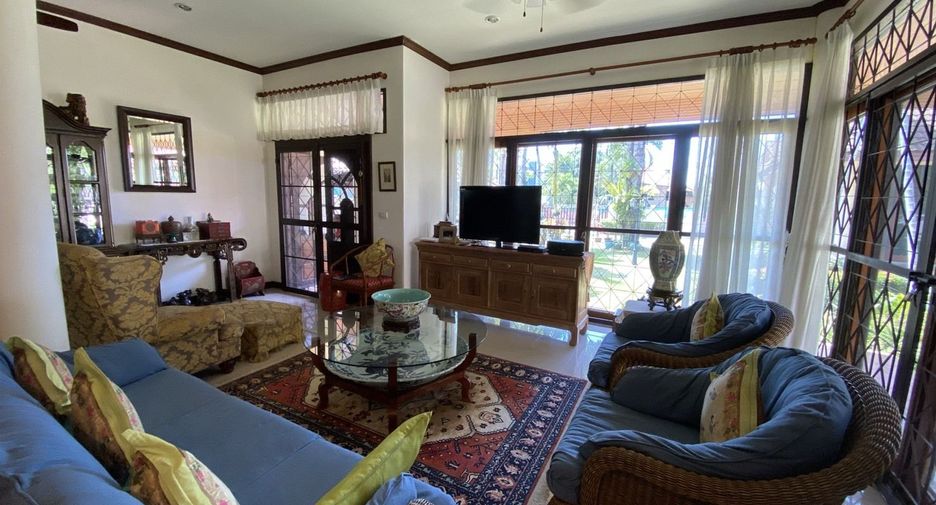 For sale 6 bedrooms villa in Mueang Phuket, Phuket