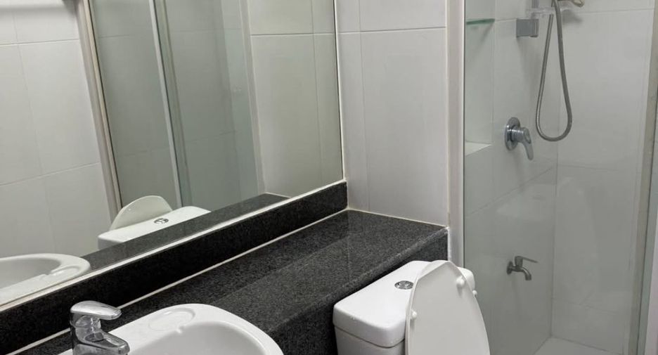 For rent 1 bed condo in Thon Buri, Bangkok