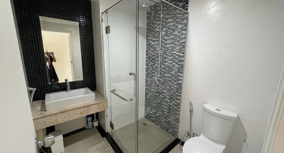 For rent 2 bedrooms condo in Mueang Phuket, Phuket
