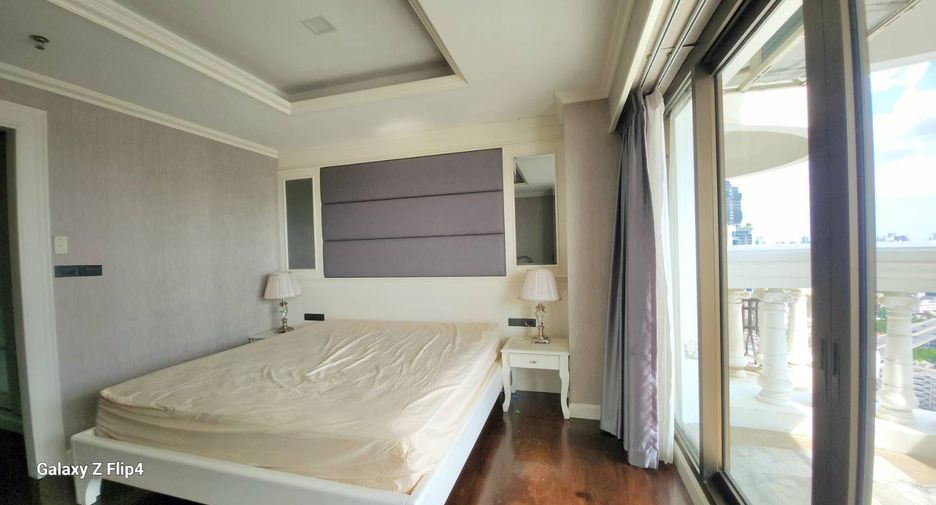 For rent 1 bed condo in Bang Rak, Bangkok