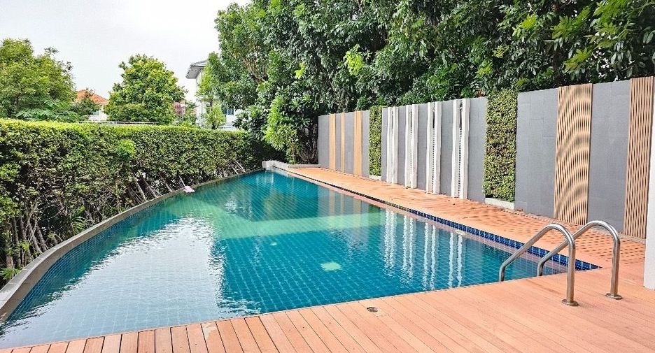 For rent 4 bedrooms house in Prawet, Bangkok