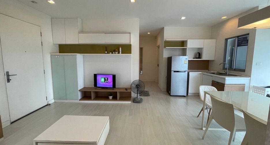 For rent 2 bedrooms condo in Chatuchak, Bangkok