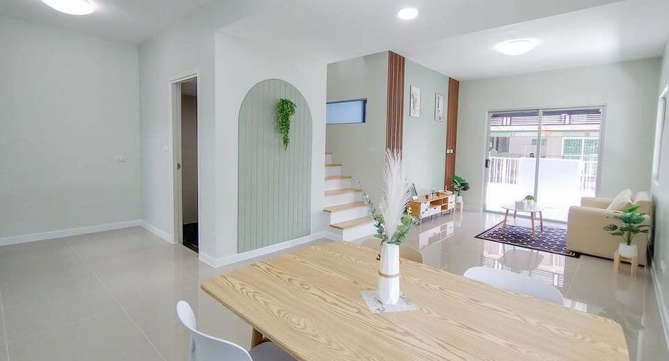 For sale 2 bedrooms townhouse in Bang Phli, Samut Prakan
