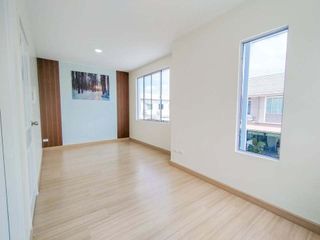 出售 2 卧室 联排别墅 在 Bang Phli, Samut Prakan