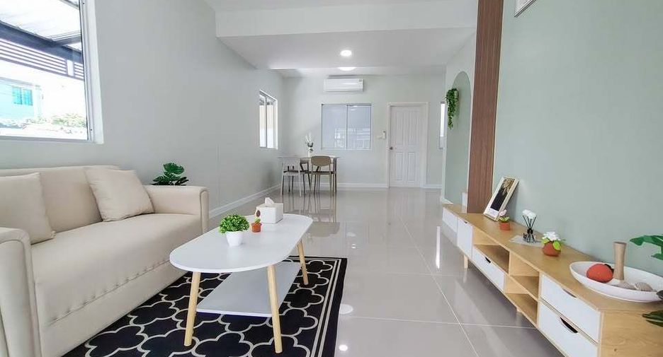 For sale 2 bedrooms townhouse in Bang Phli, Samut Prakan