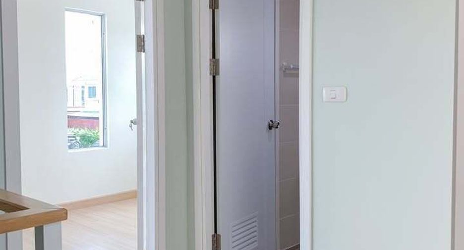 For sale 2 bedrooms townhouse in Bang Phli, Samut Prakan