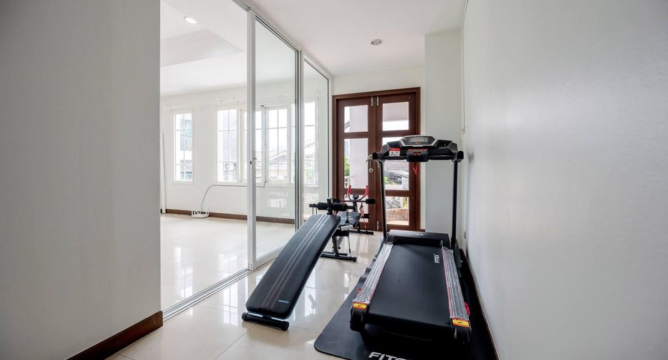 Villa en alquiler de 6 habitaciones en Chatuchak, Bangkok