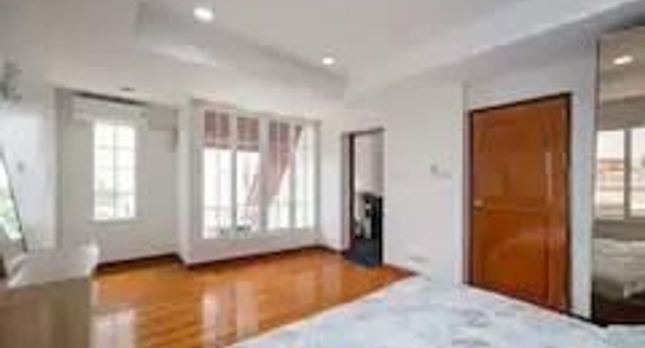 Villa en alquiler de 6 habitaciones en Chatuchak, Bangkok