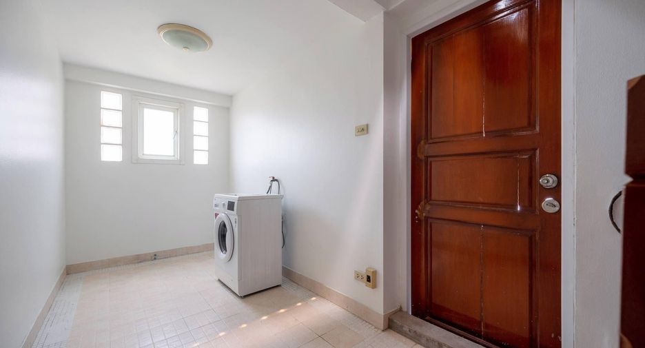 Villa en alquiler de 6 habitaciones en Chatuchak, Bangkok