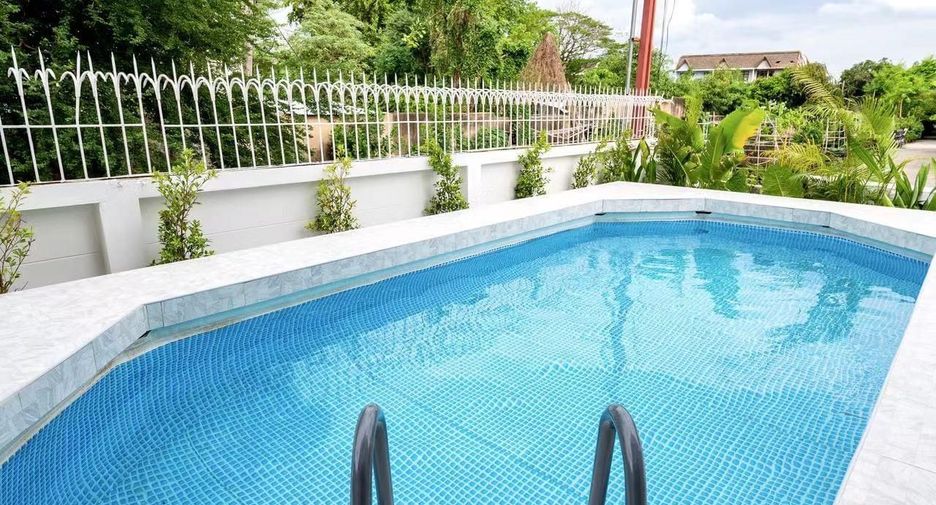 Villa en alquiler de 6 habitaciones en Chatuchak, Bangkok