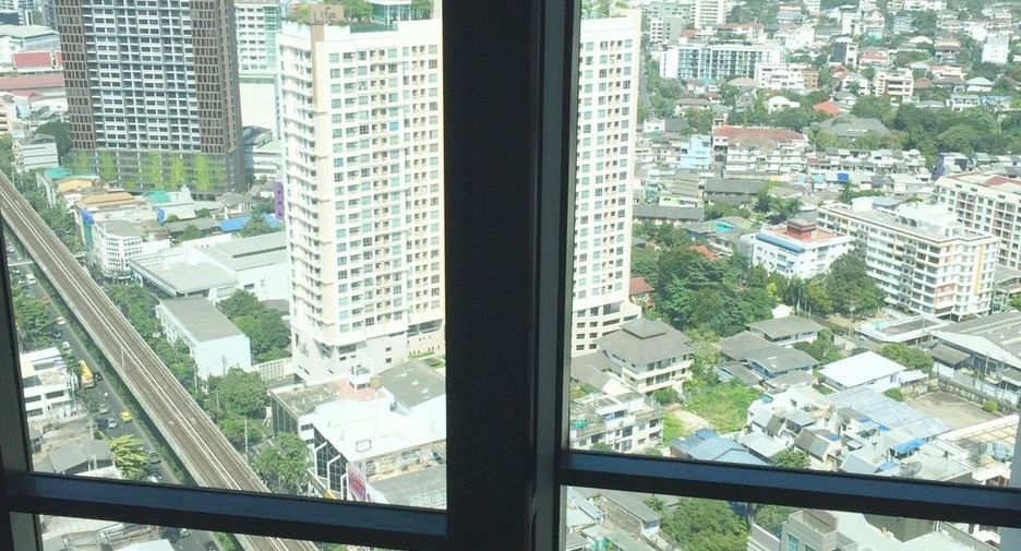 For rent 1 bed condo in Khlong Toei, Bangkok