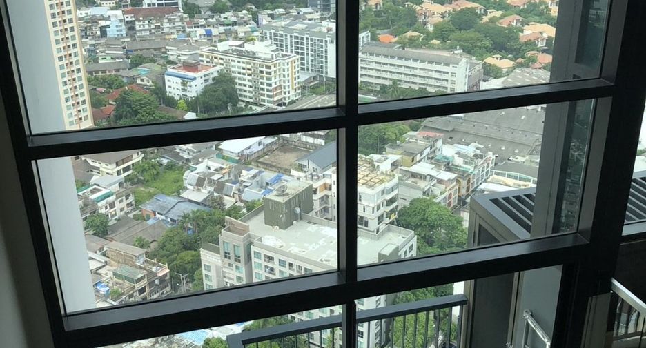 For rent 1 bed condo in Khlong Toei, Bangkok