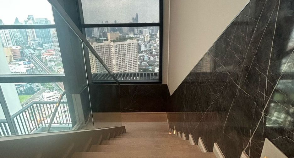 For rent 1 bed condo in Khlong Toei, Bangkok
