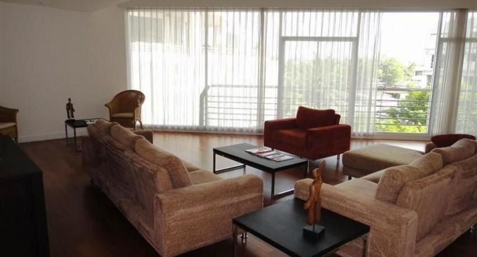 Wohnung zur Miete mit 5 Zimmer in Yan Nawa, Bangkok