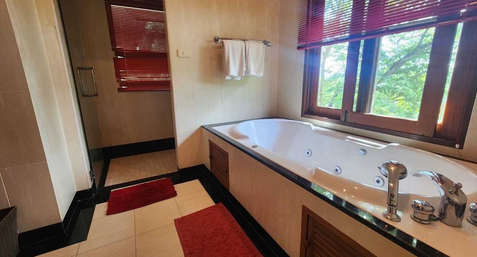 For rent 6 bedrooms villa in Thalang, Phuket