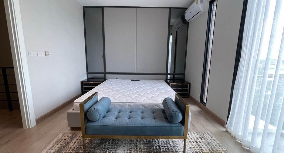 For rent 3 bedrooms townhouse in Bueng Kum, Bangkok