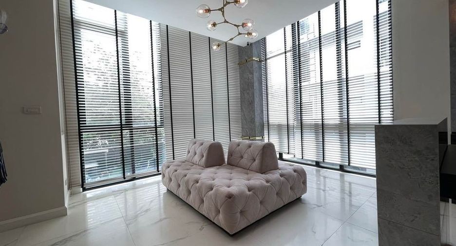 For rent 3 bedrooms townhouse in Bueng Kum, Bangkok