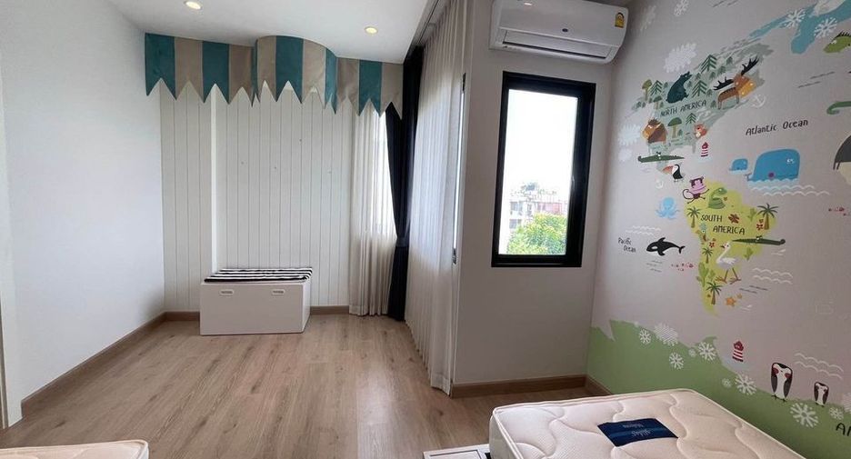 For rent 3 bedrooms townhouse in Bueng Kum, Bangkok