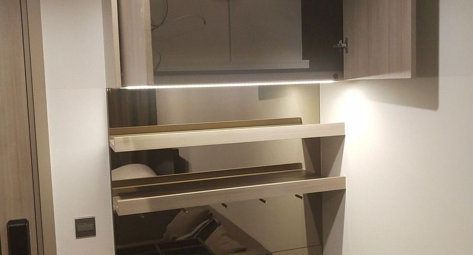 For rent studio condo in Pathum Wan, Bangkok